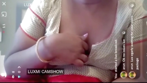 Beautiful solo female shows her naked body in the camera