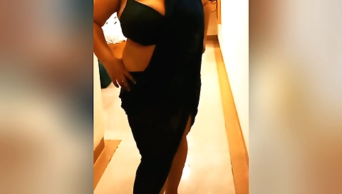 Amateur indian brunette shows her huge boobs and big tits
