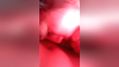 Indian babe makes a really good porn video for you