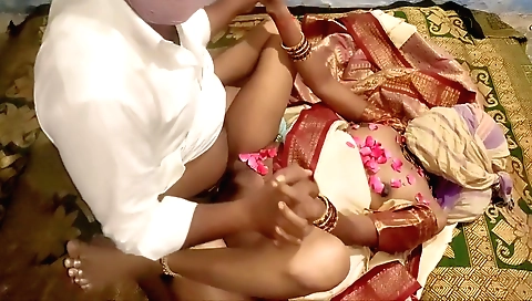 Amateur sex video with a hairy brunette indian woman