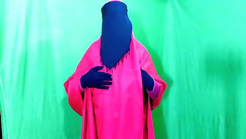 Indian woman gets fucked by her neighbor in the backyard