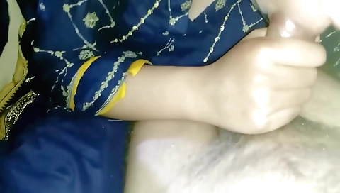 Indian bhabi with big boobs gets her big pussy fucked