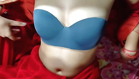 Mature indian teacher gets fucked on the bed by the student