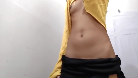 Indian hottie with sexy legs naked and shows her body