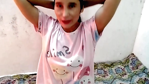 Indian beauties amateur video with a sexy bra and a sexy body