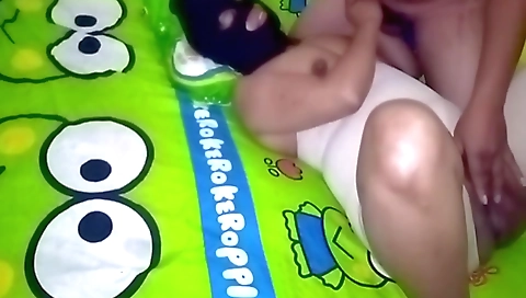 Indian babe with a small ass gets fucked in her mouth