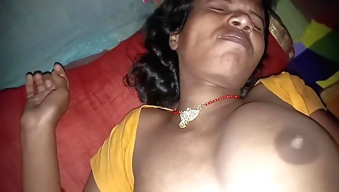 Indian desi bhabhi gets fucked and cum on her hairy pussy