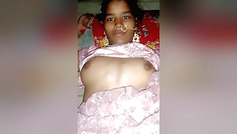 Indian girl 18+ is being pounded in a hot amateur clip