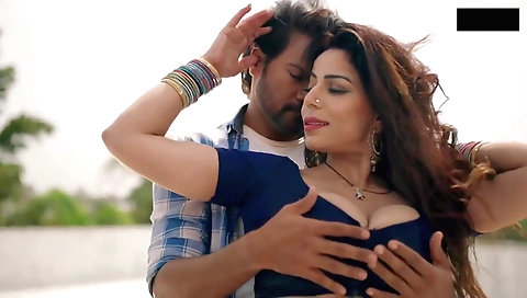 Busty Indian hottie showing off her body in sexy movie