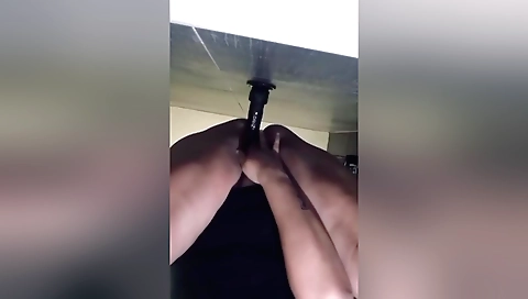 Hot girl shows off her sexy body in this amateur video