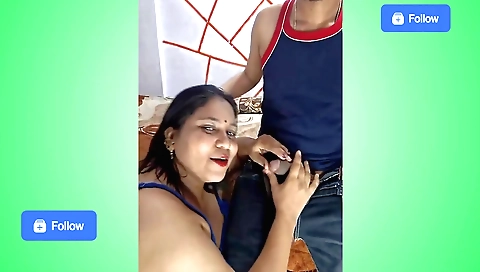 Bhabhi gets fucked after she eats the neighbor's food