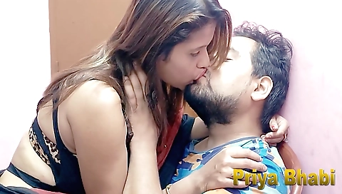 Indian wife cheated on her husband with her neighbor