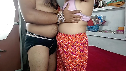 Amateur busty woman fucked and fucked in the bedroom