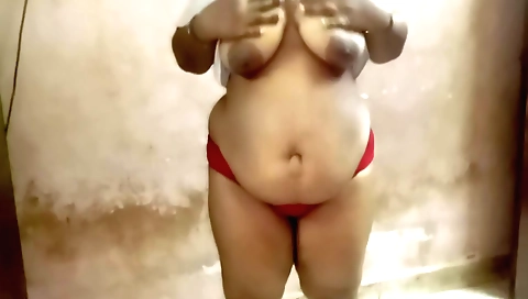 Big ass Indian chick with natural tits is massaging