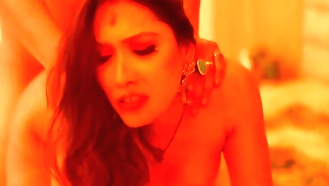 Indian milf gets her cunt penetrated in a gangbang
