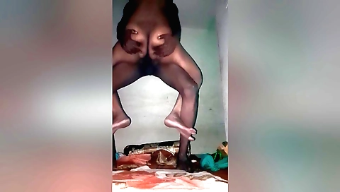 Indian brunette bhabhi hard fucks herself on the couch