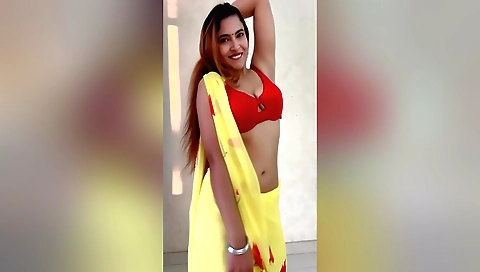 Amateur video of a red haired girl with a big boobie