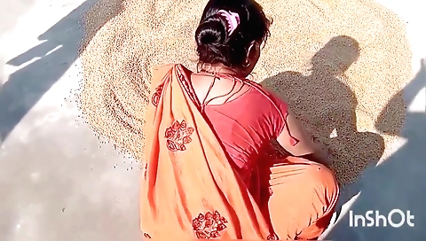 Amateur brunette milf fucks and sucks in the bedroom