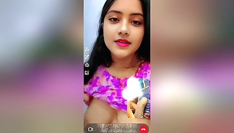 Indian amateur brunette fucks her aunt on the phone
