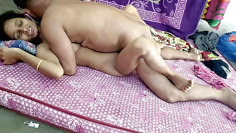 Indian housewife in the village housewife porn video