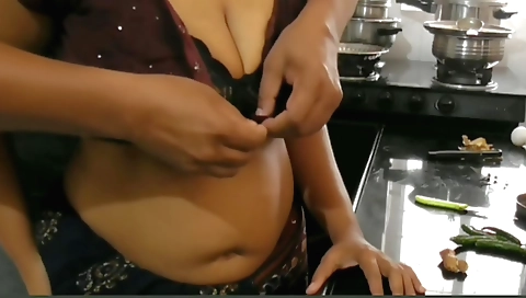 Amateur indian big tits brunette sex in the kitchen