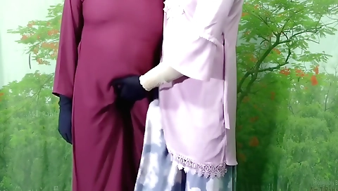 Indian babe gets fucked by her husband in amateur porn