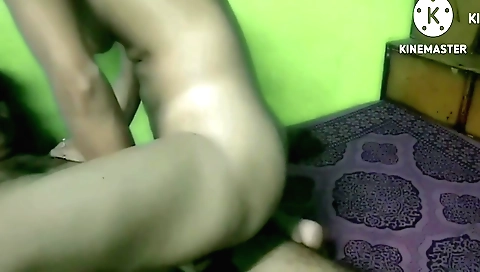 Hot bhabhi gets naked and gets fucked on the webcam video