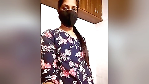 Sexy brunette babe with beautiful curves enjoys her solo video