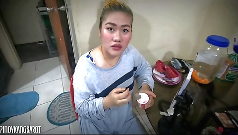 Indian redhead with a shaved pussy gives a blowjob in shower