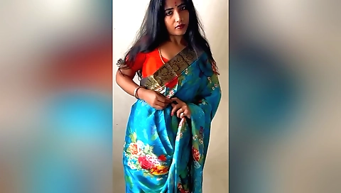 Indian virgin made a solo video and showed it to the world