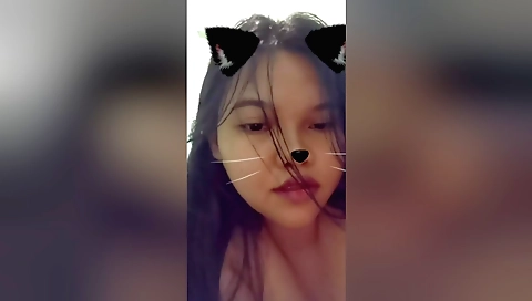 Amateur teen Tamil gets her pussy wet and wet in a solo video