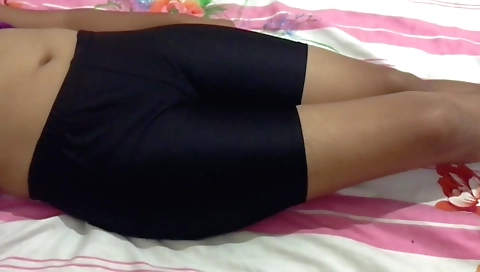 Muslim chick takes a bath and then gets a hot massage