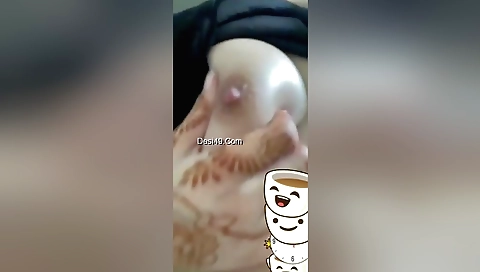 Indian amateur naked video showing her body in extreme state