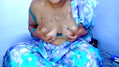 Amateur solo girl with big boobs in amateur video 3