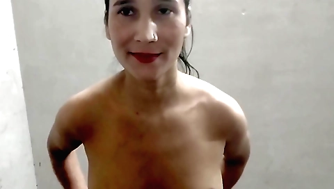 Solo porn video of indian lady fingered  by her cunt