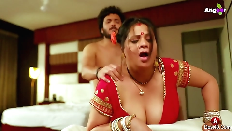 Firangi sapna in sexy lingerie shows her curves before riding