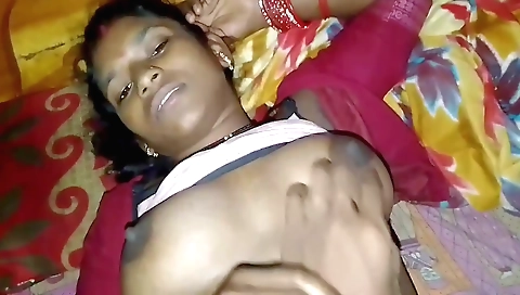 Milf with large titties gets her aunt's boobies to suck