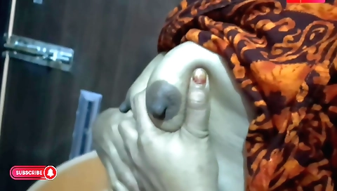 Indian amateur gets on her knees to bang her pissing holes