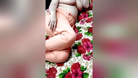 Amateur brunette stepsister fucked by her younger stepbrother