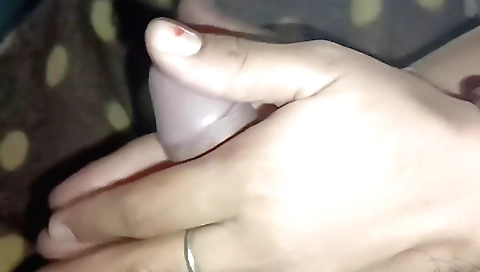 Amateur handjob video from a lovely amateur teen 3d