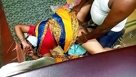 Big cock Indian babe fucked on the bed in an amateur video