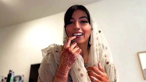 Indian brunette gets off on a big cock during her husband's wedding