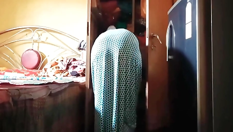 Indian woman 18+ hot naked video for women on internet