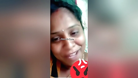 Today Exclusive- Hot Desi Bhabhi Play With Her Boobs 2