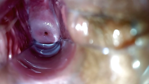 Amateur girlfriend enjoys sex with her handsome lover