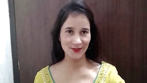 Indian teen show her body and dress in amateur porn